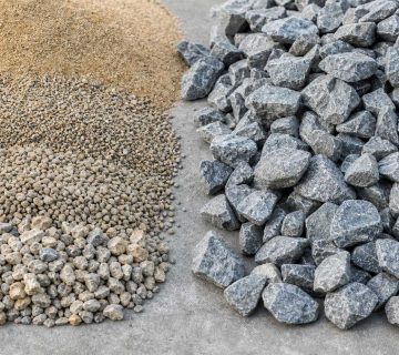 سنگدانه چیست؛ نمونه شن و ماسه بتن با دانه بندی سنگدانه استاندارد